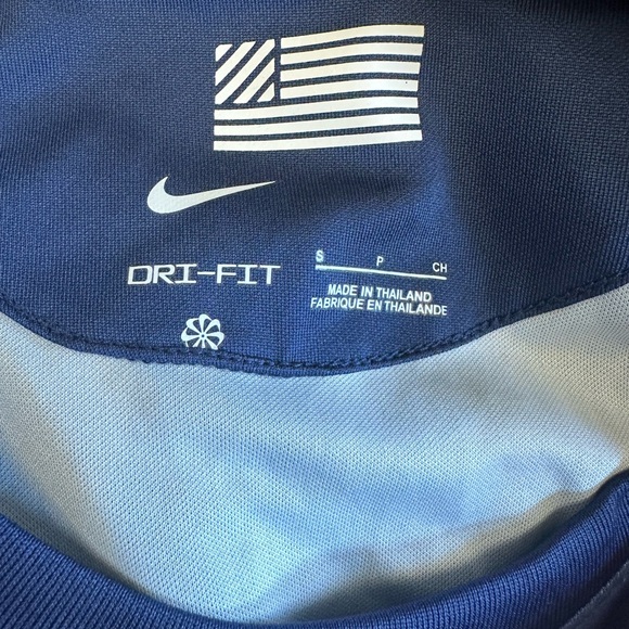 Nike women’s USA jersey dri-fit small - Picture 4 of 4